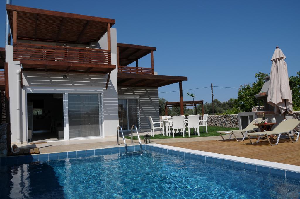 Next To Haraki Beach , Taverns Bars & 10 To Lindos 部屋 写真